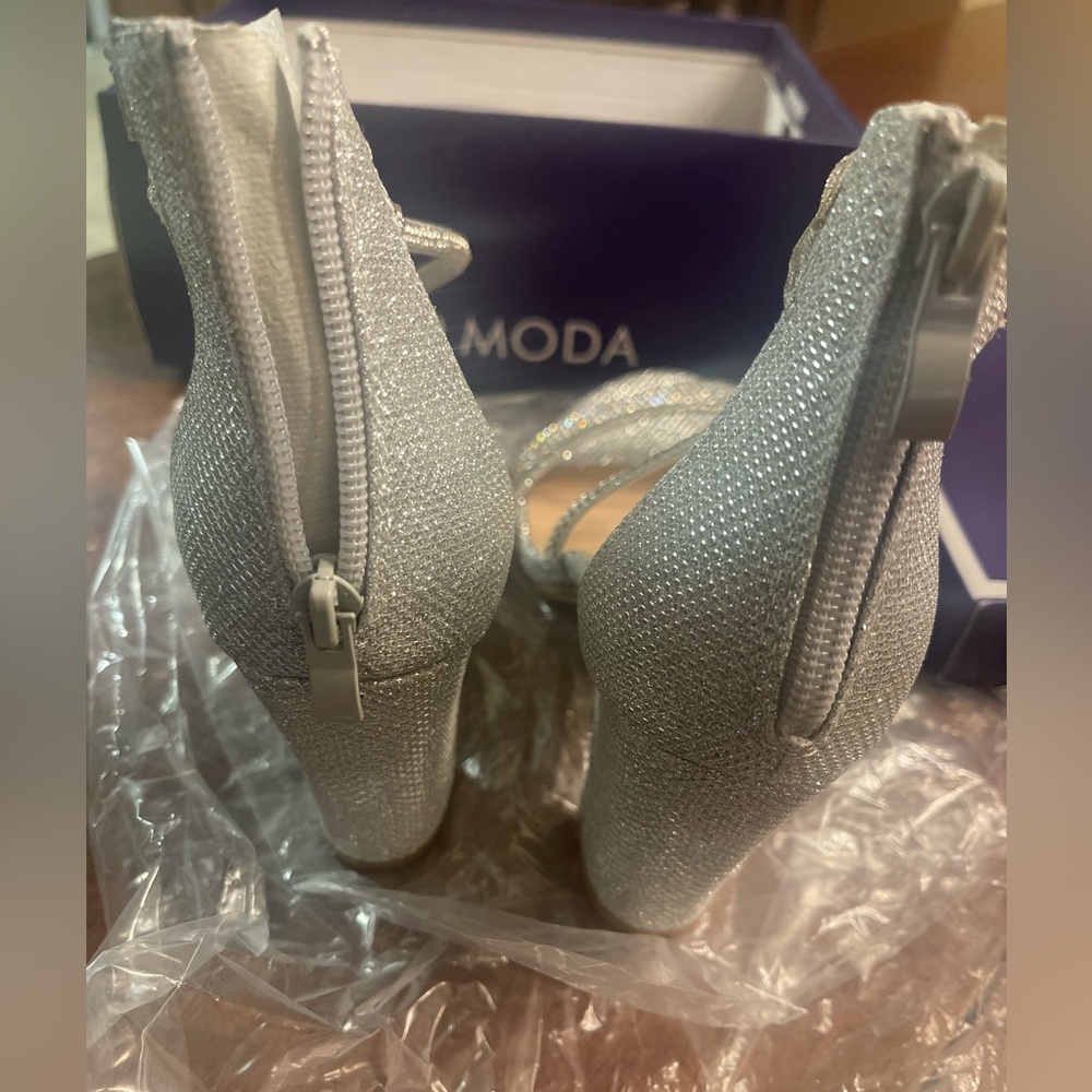 *NEW‎ IN BOX* TOP Moda Women's Formal Rhinestone High Heel Sandal Ankle Strap - Picture 5 of 6